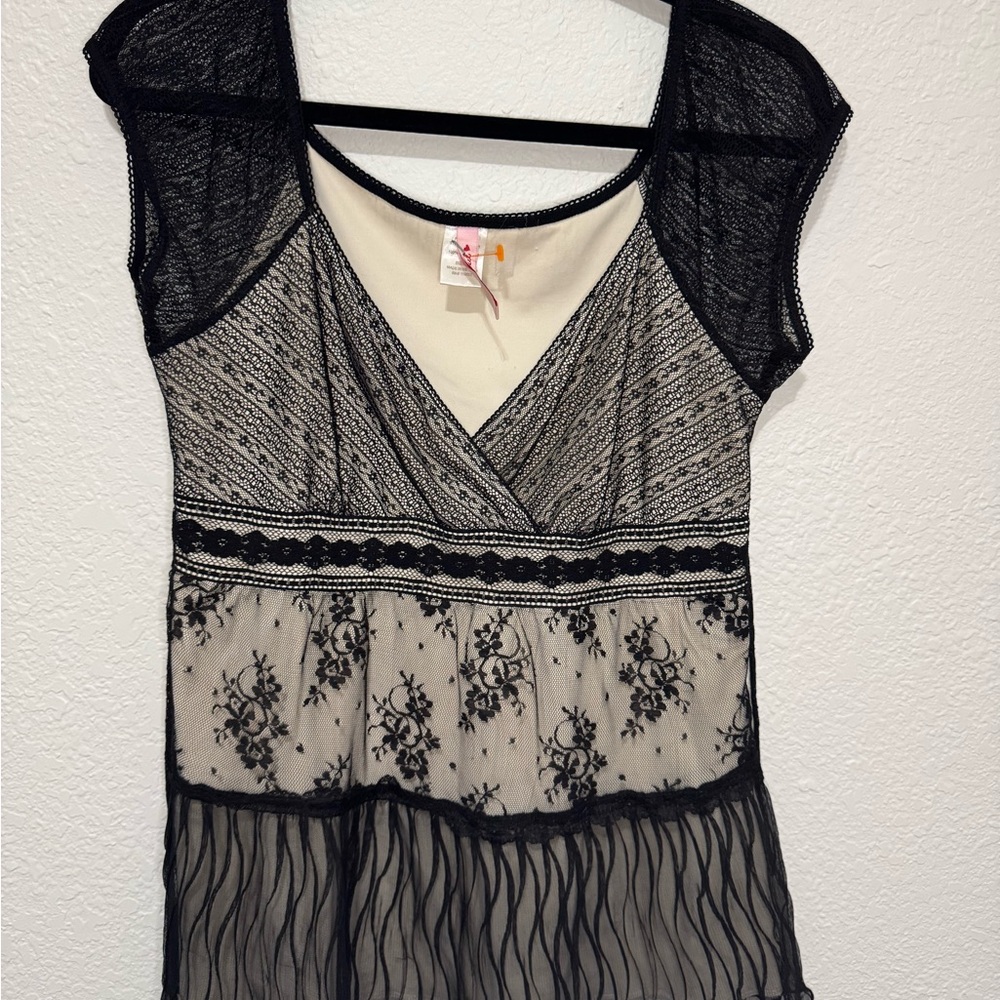 Elegant Black Lace Overlay Top